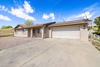 5290 Robert Rd, Prescott Valley, AZ 86314