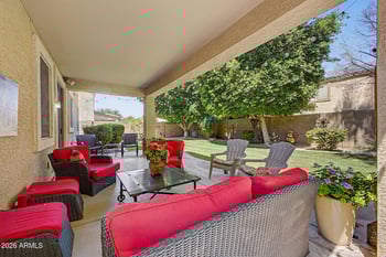 5296 Village Dr, Glendale, AZ 85308