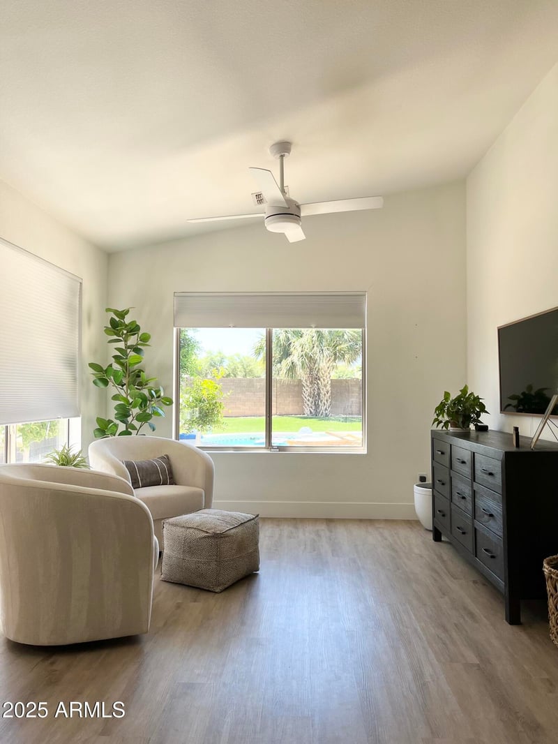 53 Horseshoe Ave, Gilbert, AZ 85296