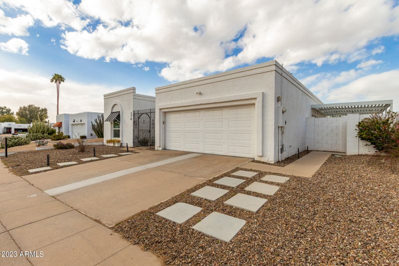 530 E Piping Rock Rd, Phoenix, AZ 85022