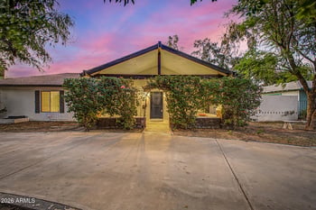 530 E Rose Ln, Phoenix, AZ 85012