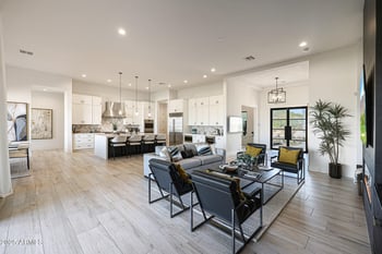 530 Woburn Ln, Phoenix, AZ 85085