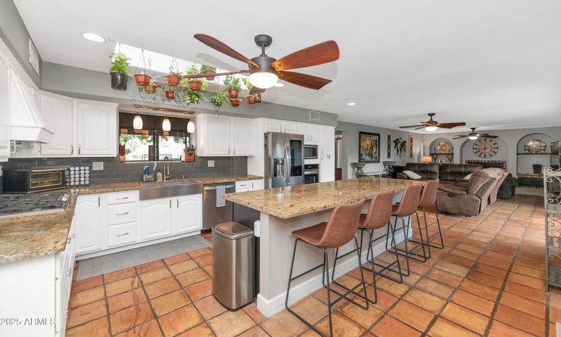 5301 E Mitchell Dr, Phoenix, AZ 85018