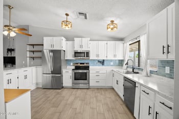 5301 Aster Dr, Glendale, AZ 85304