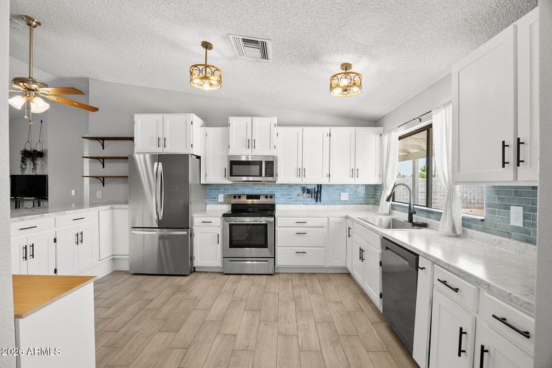 5301 W Aster Dr, Glendale, AZ 85304