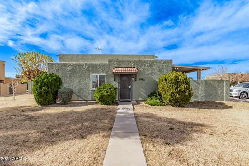 5301 W Hearn Rd, Glendale, AZ 85306