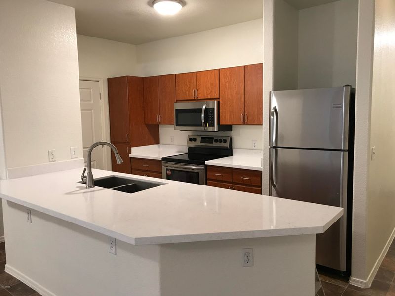 5302 E Van Buren St #1002, Phoenix, AZ 85008
