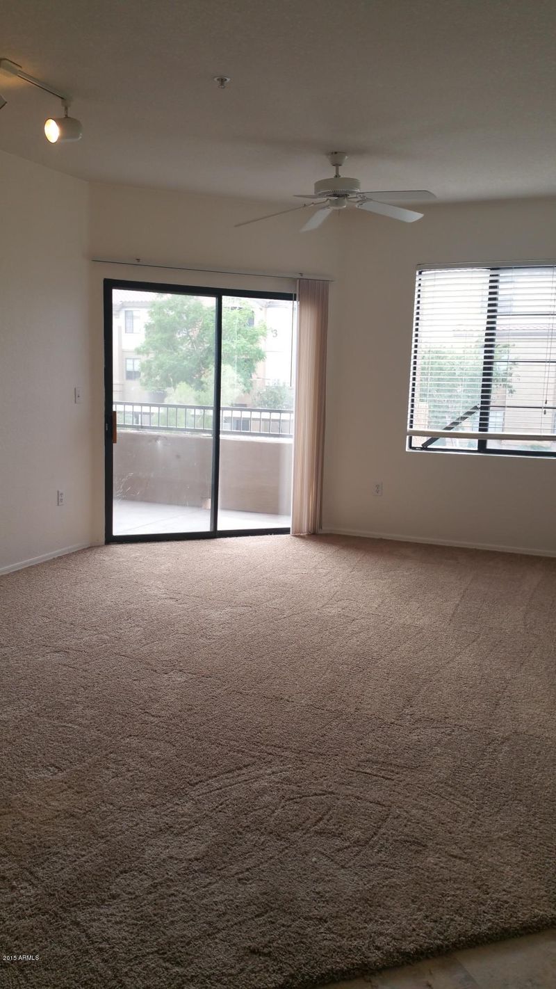 5302 E Van Buren St #2033, Phoenix, AZ 85008