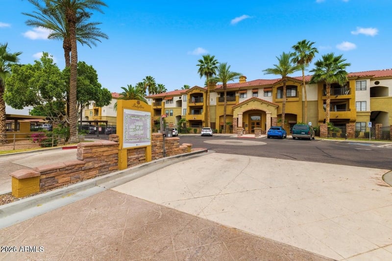 5302 E Van Buren St #2058, Phoenix, AZ 85008