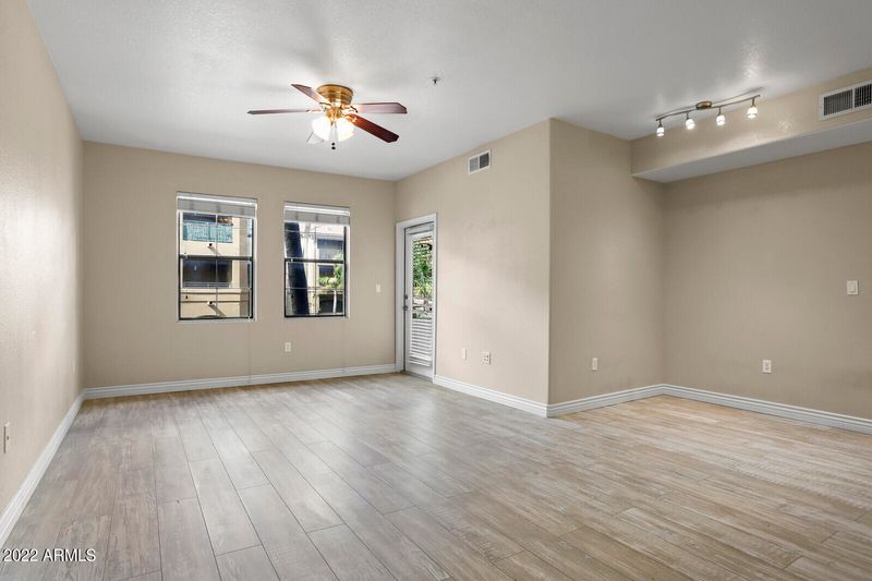5302 E Van Buren St #2067, Phoenix, AZ 85008