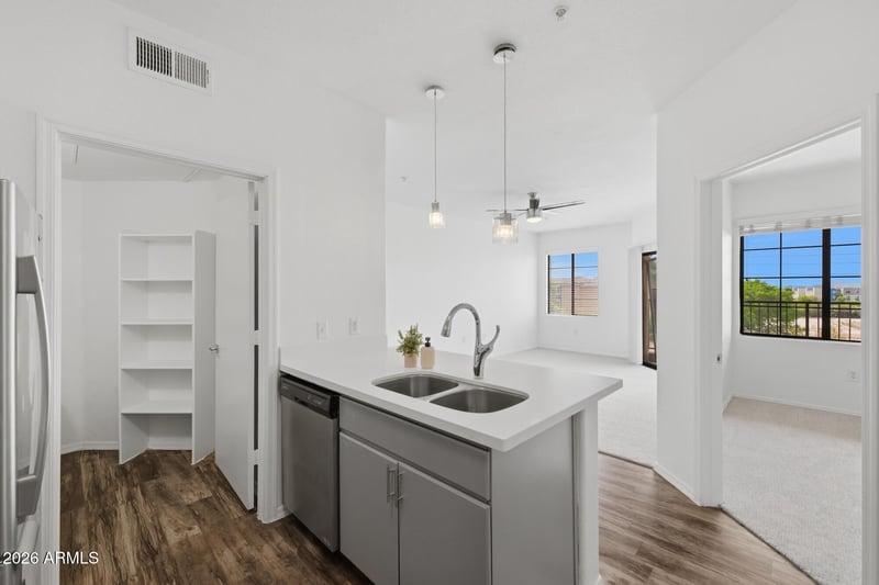 5302 E Van Buren St #3065, Phoenix, AZ 85008
