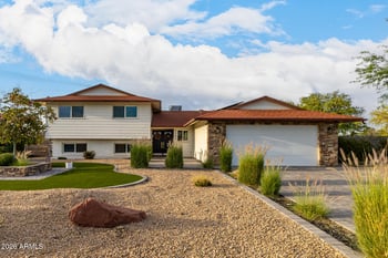 5302 Greenway Rd, Glendale, AZ 85306