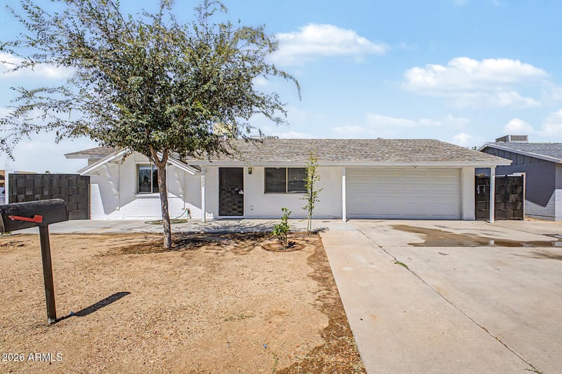 5302 77th Dr, Glendale, AZ 85303