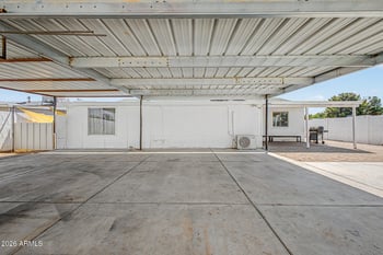 5302 77th Dr, Glendale, AZ 85303