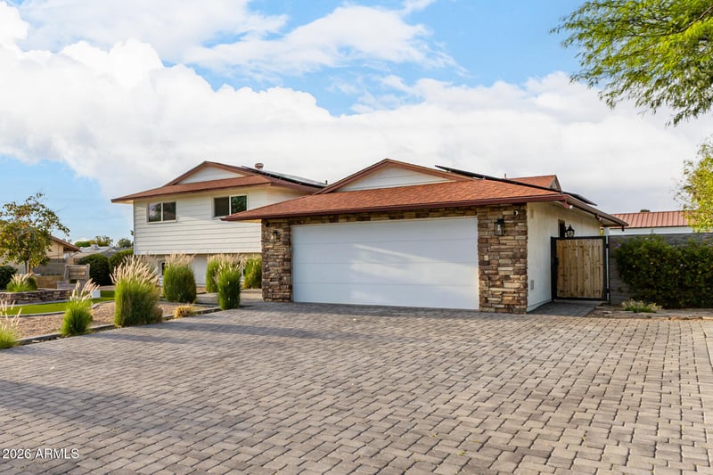 5302 W Greenway Rd, Glendale, AZ 85306