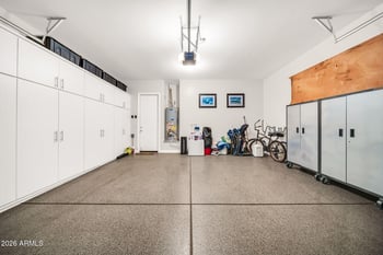 5304 94th Ln, Glendale, AZ 85305