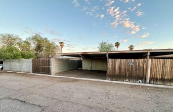 5306 Mauna Loa Ln, Glendale, AZ 85306
