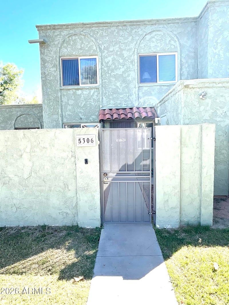 5306 W Sheena Dr, Glendale, AZ 85306