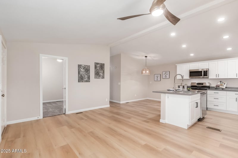 531 89th Pl, Mesa, AZ 85208