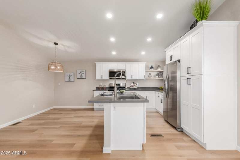 531 89th Pl, Mesa, AZ 85208