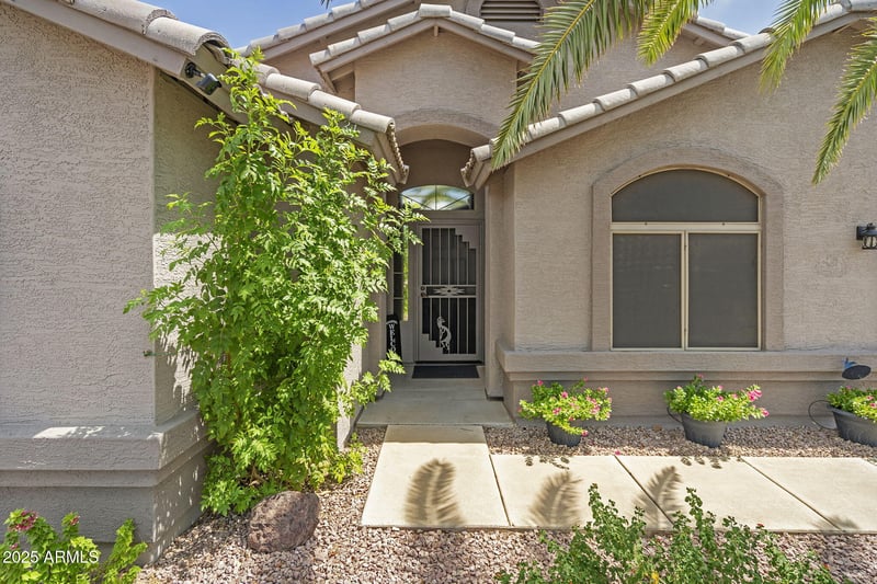 531 Overland Rd, Mesa, AZ 85207