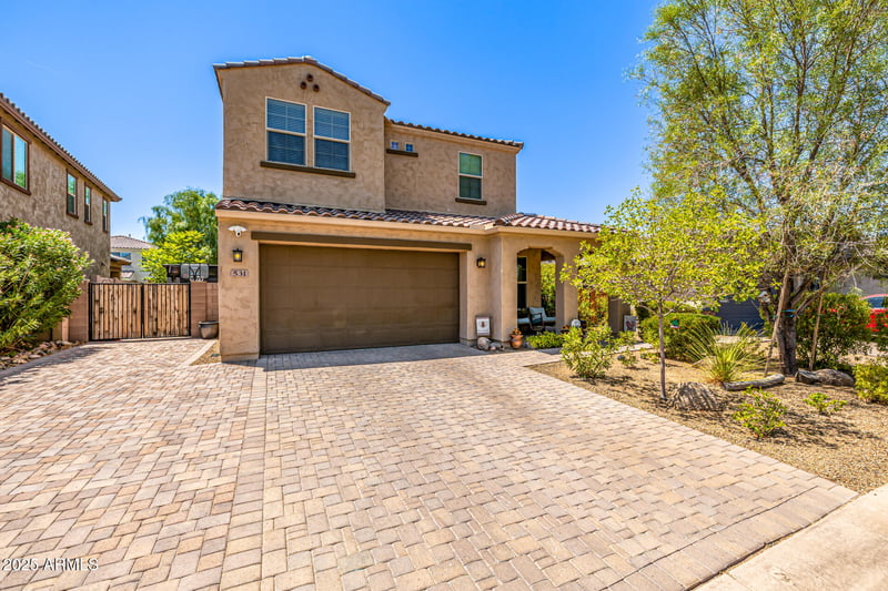 531 Pasaro Dr, Phoenix, AZ 85085