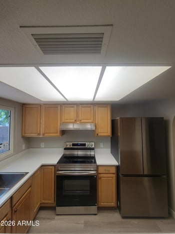 531 Oxford Dr, Tempe, AZ 85283