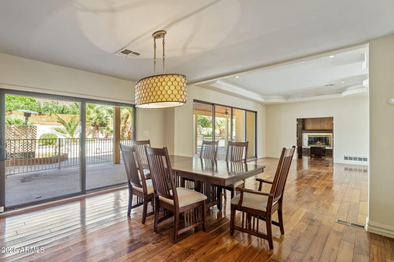 5310 Camelback Rd, Phoenix, AZ 85018