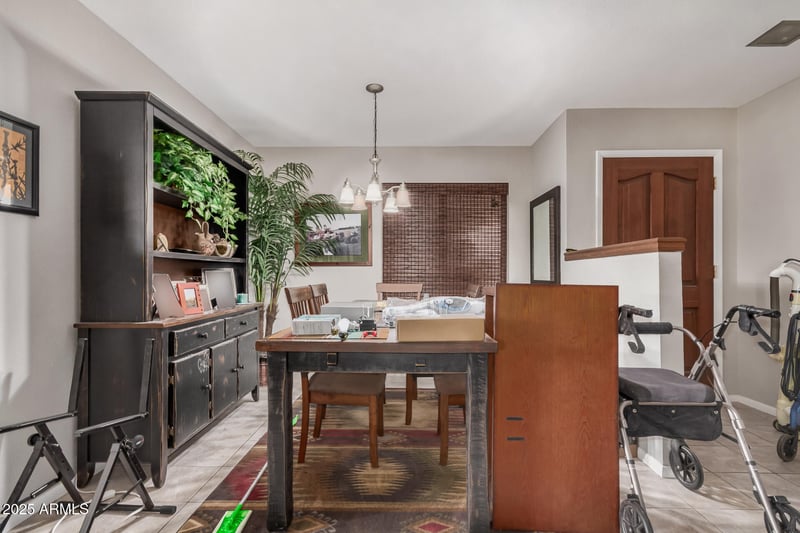 5314 Garden Dr, Glendale, AZ 85304