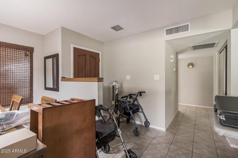 5314 Garden Dr, Glendale, AZ 85304