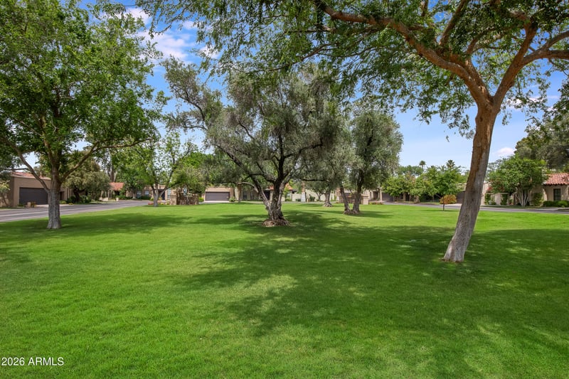 5315 N La Plaza Cir, Phoenix, AZ 85012