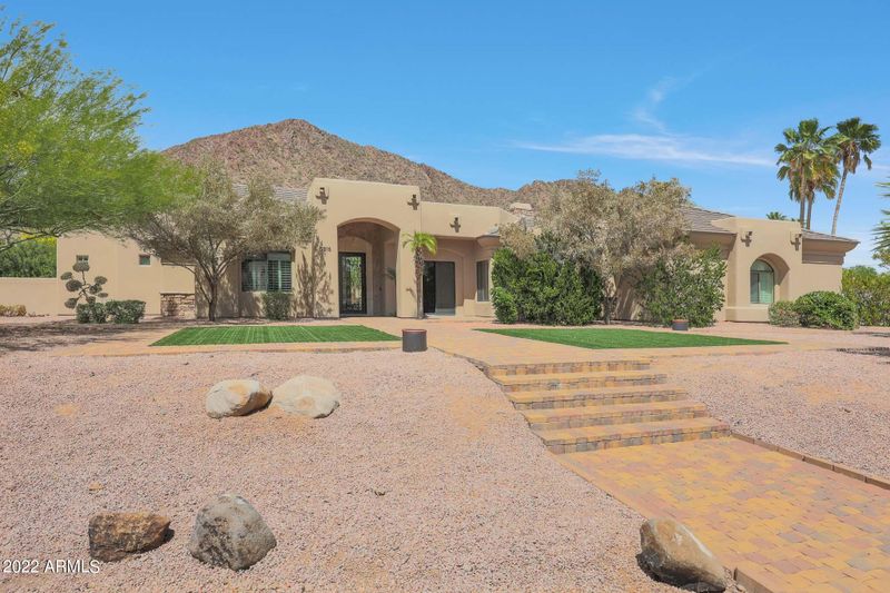 5316 E Royal View Dr S, Phoenix, AZ 85018