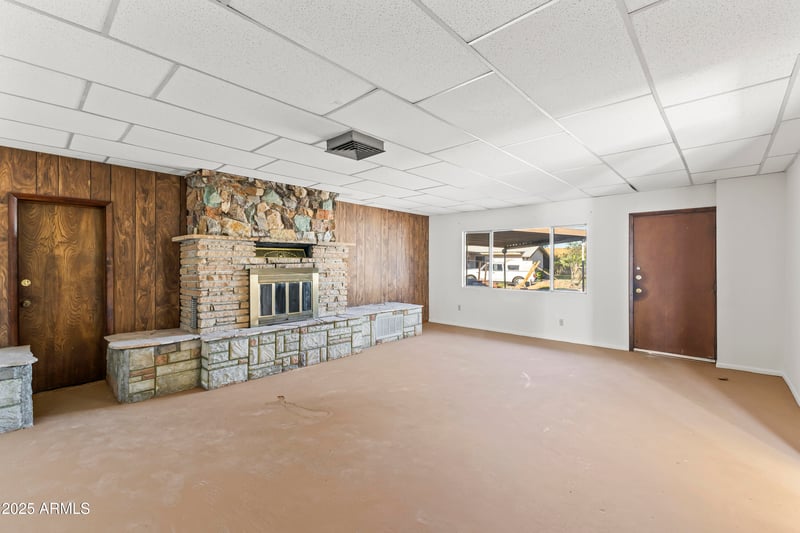 5317 61st Dr, Glendale, AZ 85301