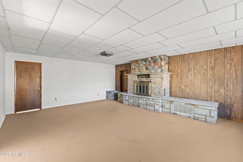 5317 61st Dr, Glendale, AZ 85301