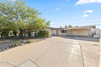 5317 61st Dr, Glendale, AZ 85301