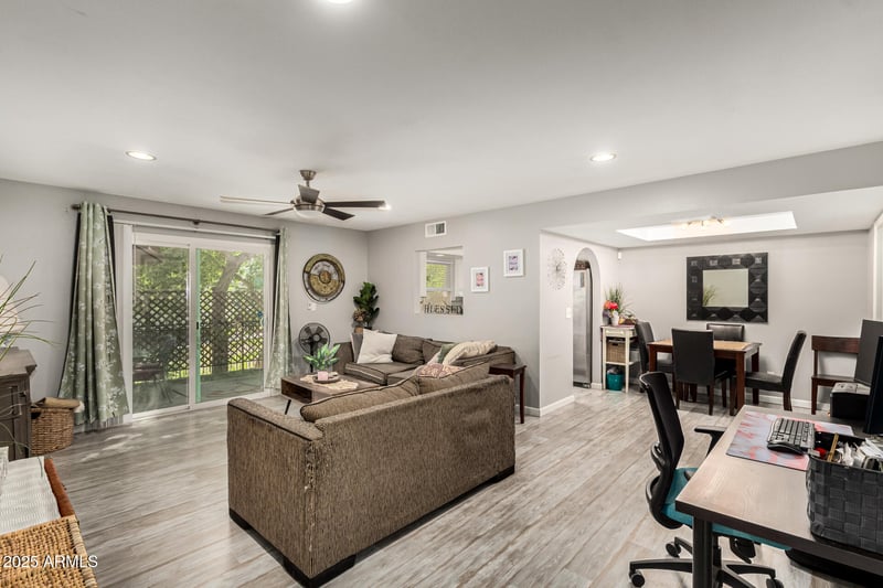 5317 Mitchell Dr, Tempe, AZ 85283
