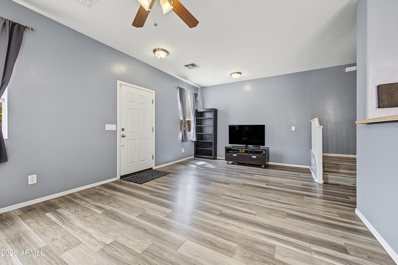 5318 W Albeniz Pl, Phoenix, AZ 85043