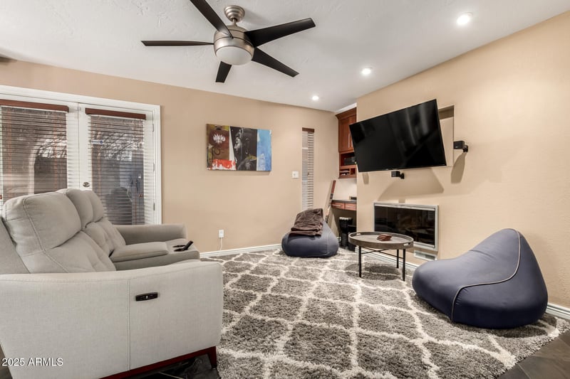 5319 15th St, Phoenix, AZ 85014