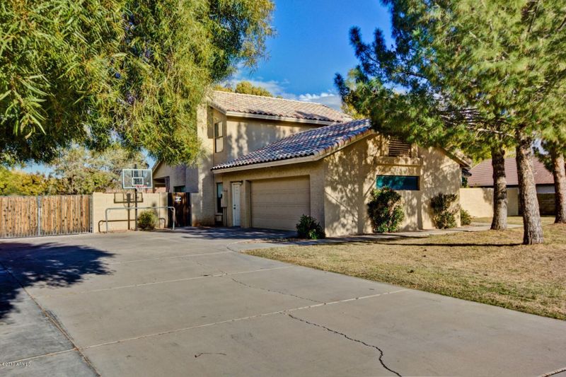 532 E Mesquite St, Gilbert, AZ 85296