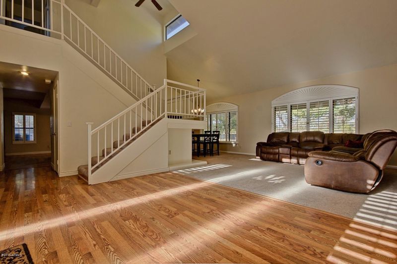 532 E Mesquite St, Gilbert, AZ 85296