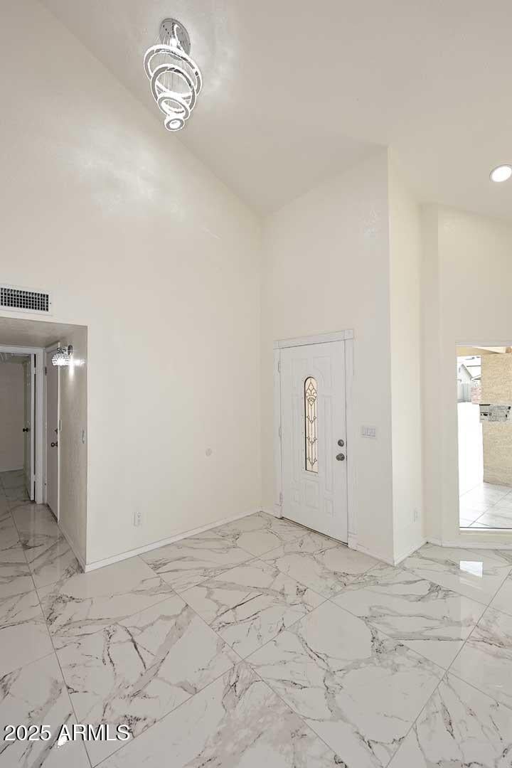 5320 Desert Hills Dr, Glendale, AZ 85304