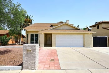 5320 Desert Hills Dr, Glendale, AZ 85304