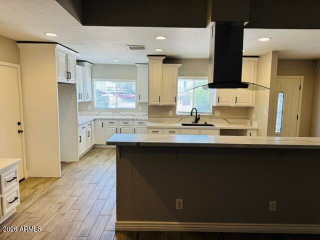5320 E Thomas Rd, Phoenix, AZ 85018