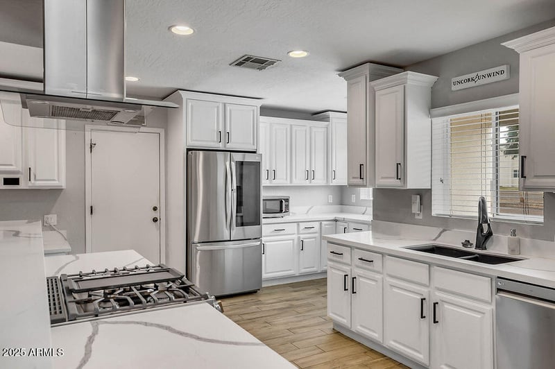 5320 Thomas Rd, Phoenix, AZ 85018