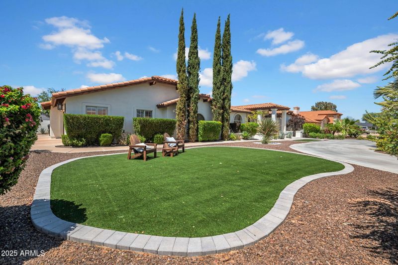 5320 W Soft Wind Dr, Glendale, AZ 85310