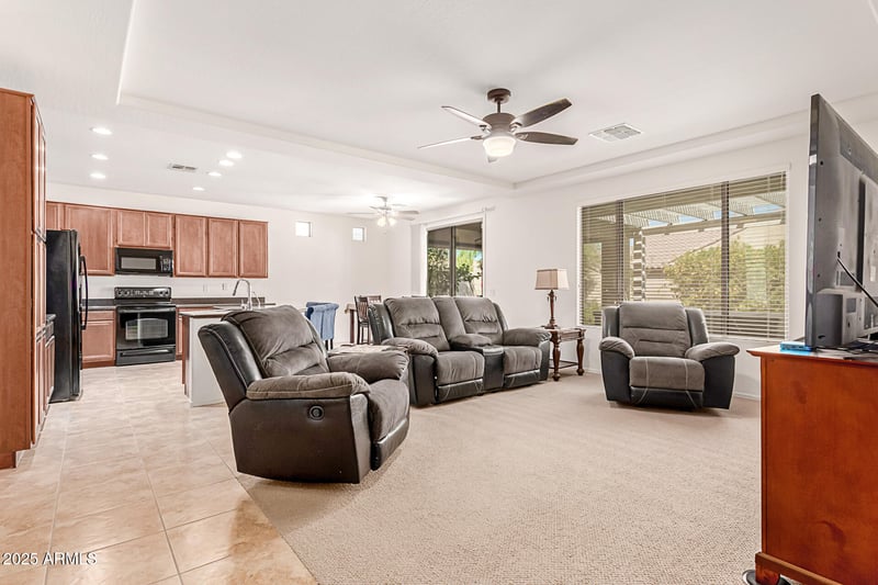 5320 Winston Dr, Laveen, AZ 85339