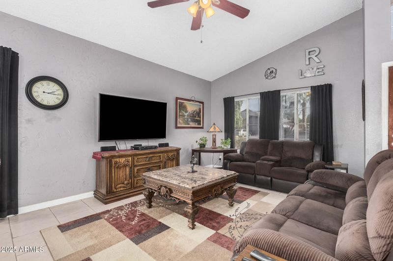 5322 E Fountain St, Mesa, AZ 85205