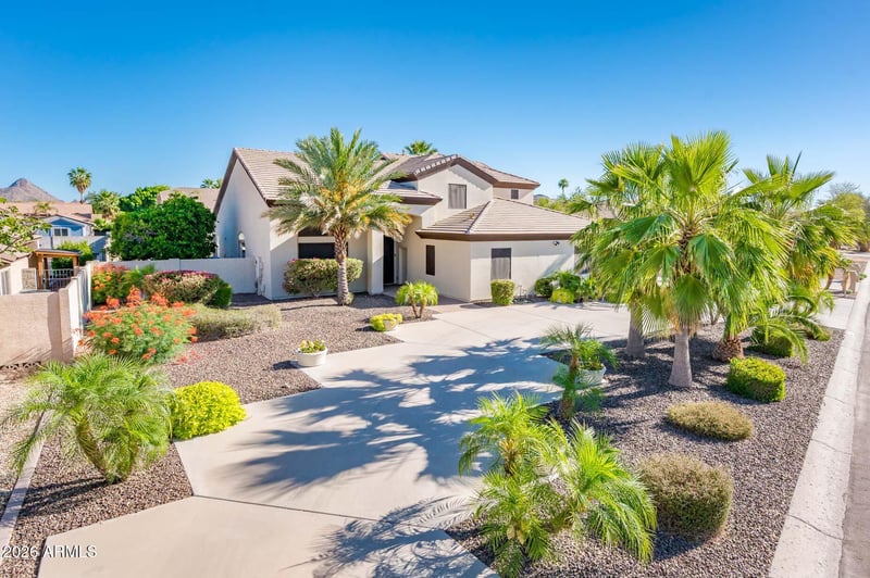 5322 W Whispering Wind Dr, Glendale, AZ 85310
