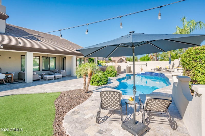 5322 W Whispering Wind Dr, Glendale, AZ 85310