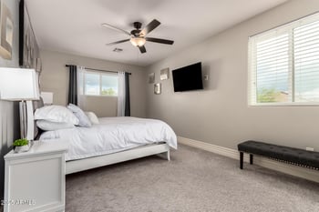 5322 Whispering Wind Dr, Glendale, AZ 85310